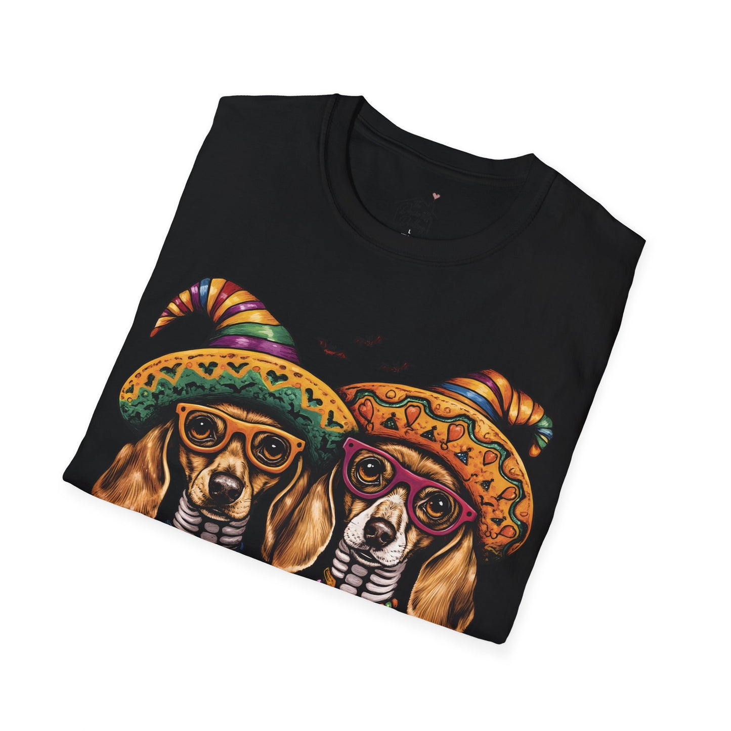 "Viva los Doxies!" Tan Smooth-Haired Dachshund Halloween Unisex Softstyle T-Shirt