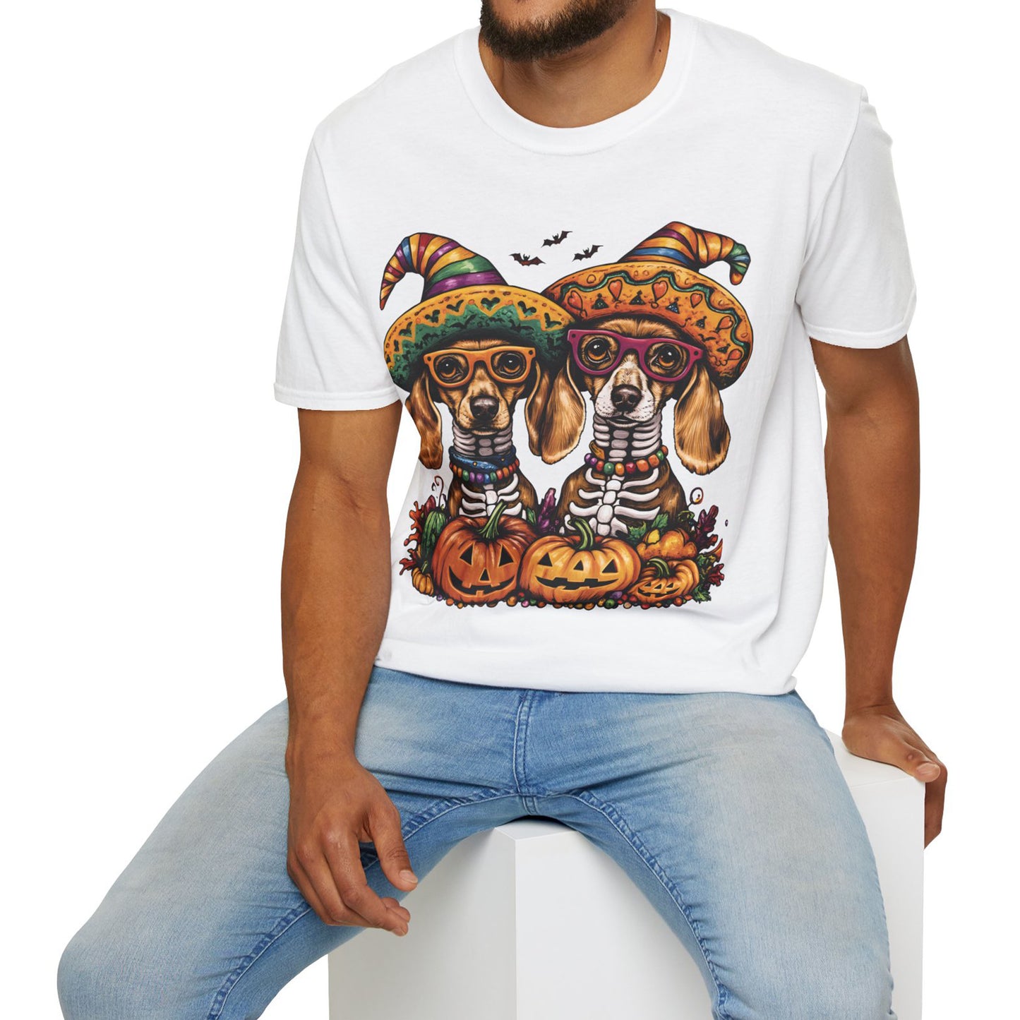 "Viva los Doxies!" Tan Smooth-Haired Dachshund Halloween Unisex Softstyle T-Shirt
