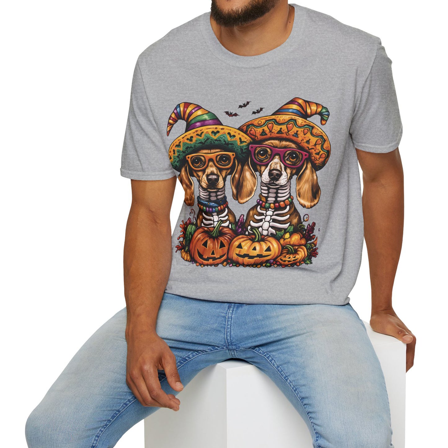 "Viva los Doxies!" Tan Smooth-Haired Dachshund Halloween Unisex Softstyle T-Shirt