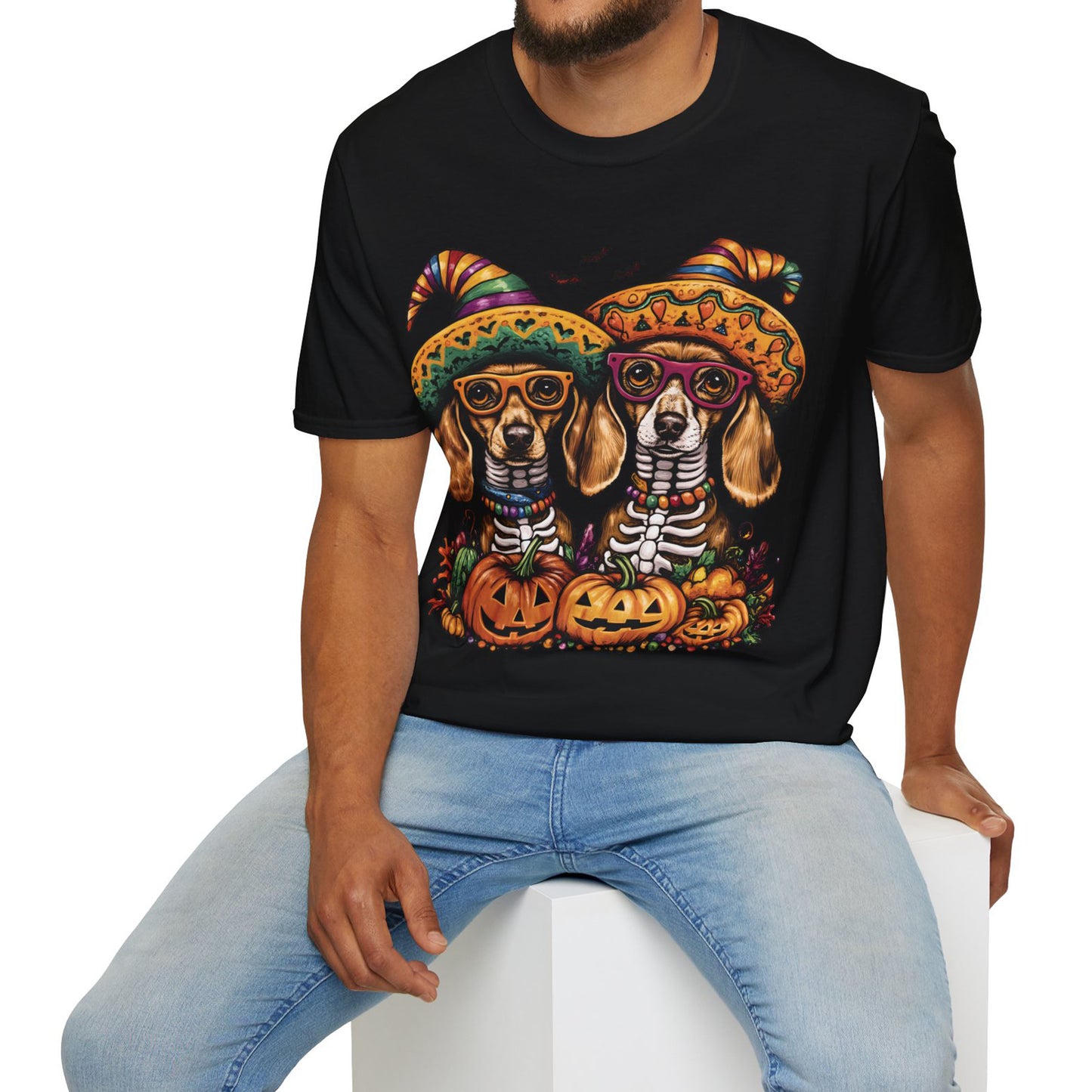 "Viva los Doxies!" Tan Smooth-Haired Dachshund Halloween Unisex Softstyle T-Shirt