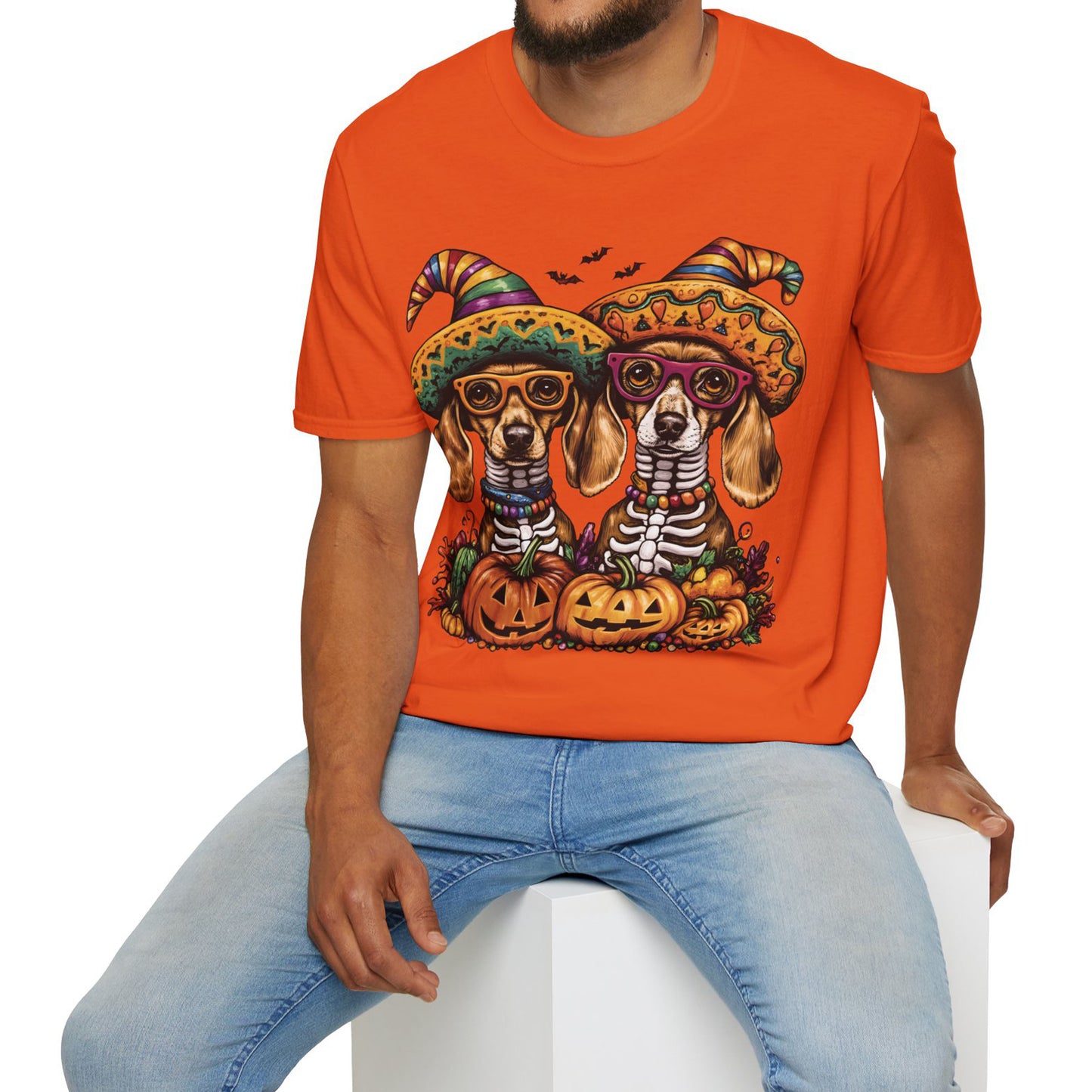 "Viva los Doxies!" Tan Smooth-Haired Dachshund Halloween Unisex Softstyle T-Shirt