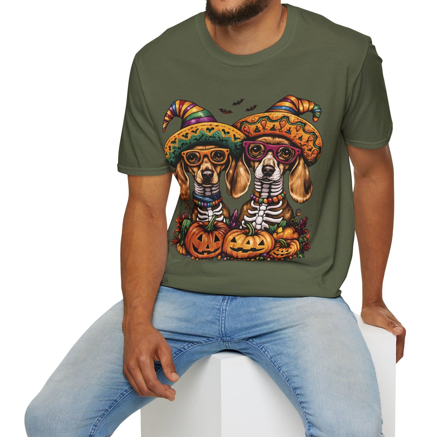 "Viva los Doxies!" Tan Smooth-Haired Dachshund Halloween Unisex Softstyle T-Shirt
