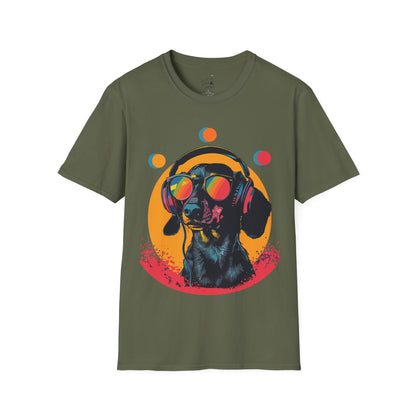 "Groove On" Black & Tan Smooth-Haired Dachshund Unisex Softstyle T-Shirt
