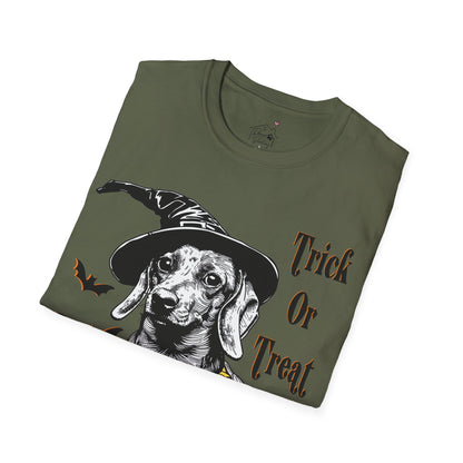 "Trick Or Treat" Smooth-Haired Dachshund Halloween Unisex Softstyle T-Shirt