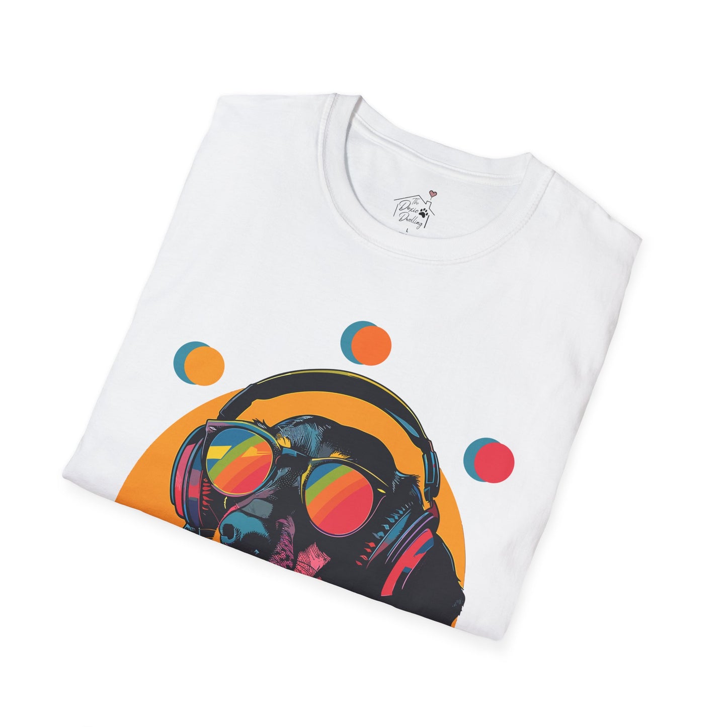 "Groove On" Black & Tan Smooth-Haired Dachshund Unisex Softstyle T-Shirt