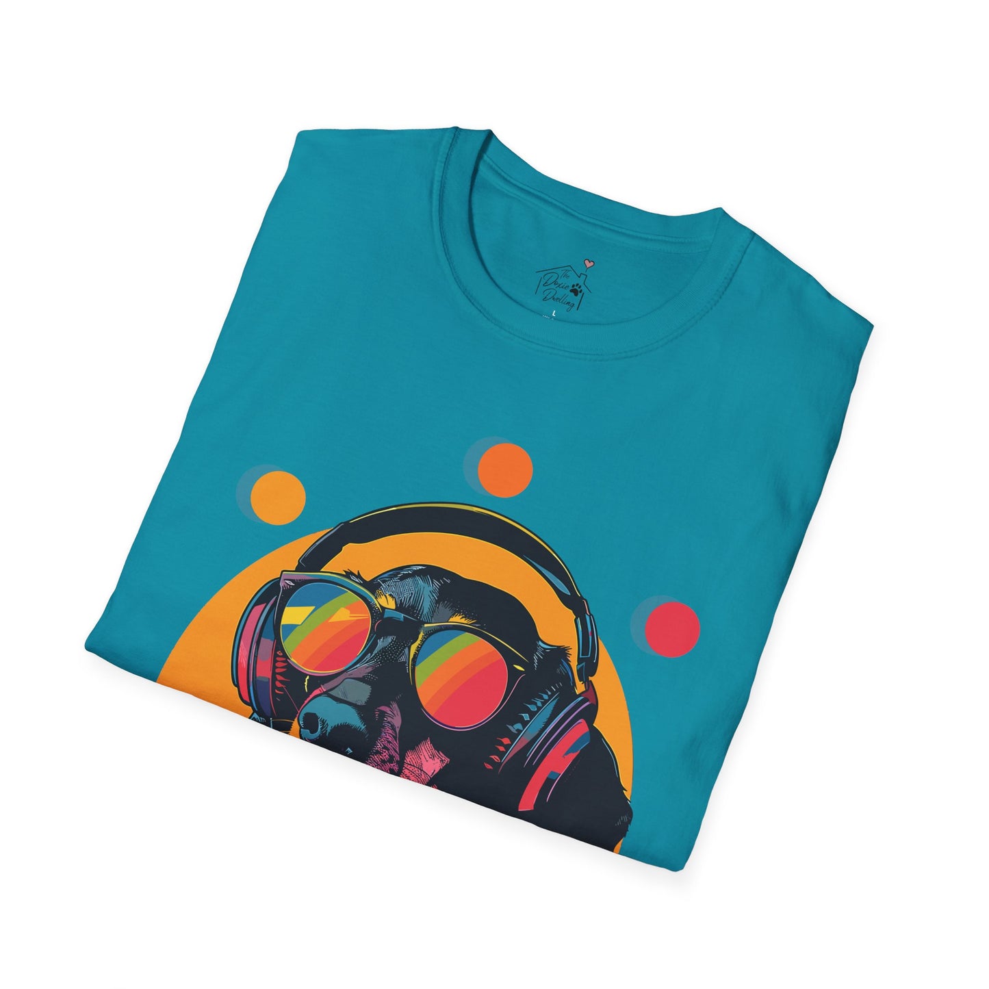"Groove On" Black & Tan Smooth-Haired Dachshund Unisex Softstyle T-Shirt
