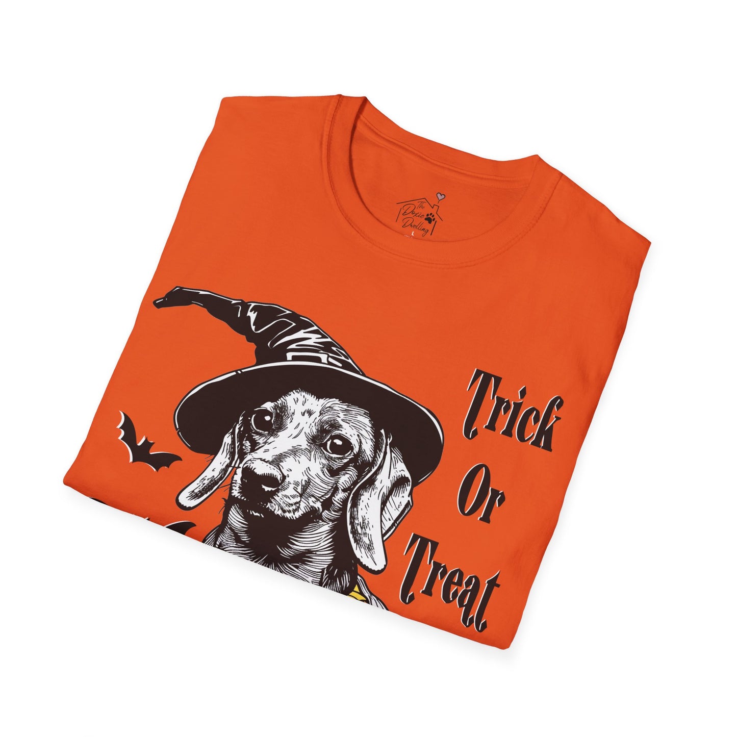 "Trick Or Treat" Smooth-Haired Dachshund Halloween Unisex Softstyle T-Shirt