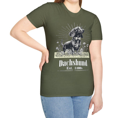 "Circa" Smooth-Haired Dachshund Unisex Softstyle T-Shirt