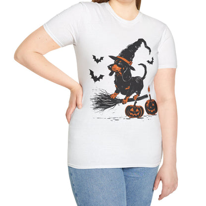 "Hocus Pocus" Black and Tan Smooth-Haired Dachshund Halloween Unisex Softstyle T-Shirt