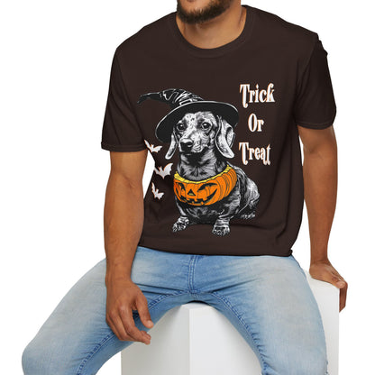 "Trick Or Treat" Smooth-Haired Dachshund Halloween Unisex Softstyle T-Shirt