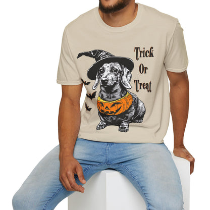 "Trick Or Treat" Smooth-Haired Dachshund Halloween Unisex Softstyle T-Shirt