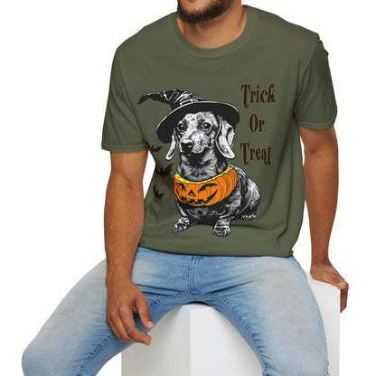 "Trick Or Treat" Smooth-Haired Dachshund Halloween Unisex Softstyle T-Shirt