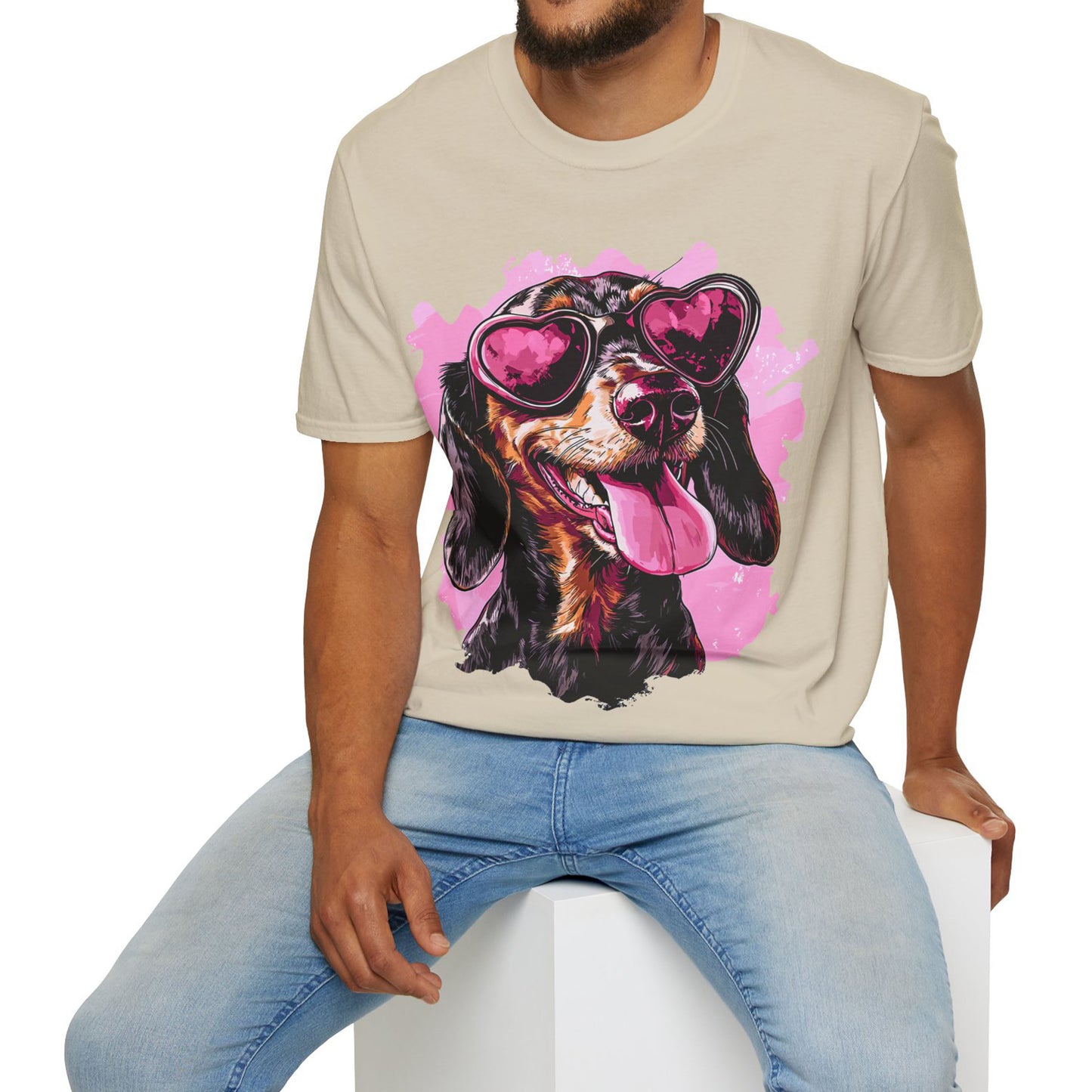 "Heart Eyes" Black & Tan Smooth-Haired Dachshund Unisex Softstyle T-Shirt