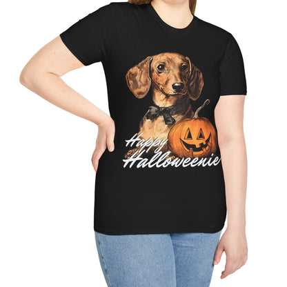 "Bowtie" Tan Smooth-Haired Dachshund Halloween Unisex Softstyle T-Shirt