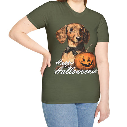 "Bowtie" Tan Smooth-Haired Dachshund Halloween Unisex Softstyle T-Shirt