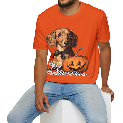 "Bowtie" Tan Smooth-Haired Dachshund Halloween Unisex Softstyle T-Shirt